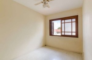 Casa com 290m², 4 dormitórios no bairro Camaquã em Porto Alegre para Alugar