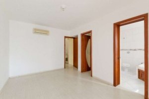 Casa com 290m², 4 dormitórios no bairro Camaquã em Porto Alegre para Alugar