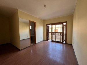 Casa com 183m², 3 dormitórios no bairro Cavalhada em Porto Alegre para Alugar