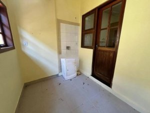 Casa com 183m², 3 dormitórios no bairro Cavalhada em Porto Alegre para Alugar