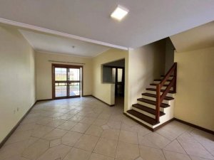 Casa com 183m², 3 dormitórios no bairro Cavalhada em Porto Alegre para Alugar