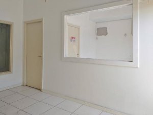 Loja com 45m² no bairro Praia de Belas em Porto Alegre para Alugar