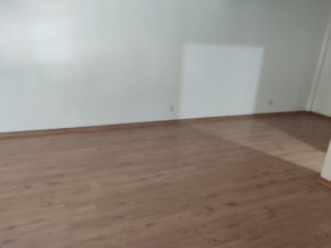 Salas/Conjuntos com 40m² no bairro Navegantes em Porto Alegre para Alugar