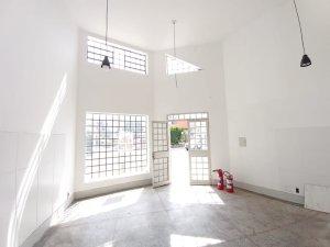 Loja com 44m² no bairro Passo da Areia em Porto Alegre para Alugar