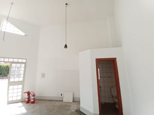 Loja com 44m² no bairro Passo da Areia em Porto Alegre para Alugar