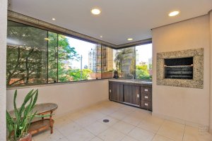 Apartamento com 163m², 3 dormitórios no bairro Petrópolis em Porto Alegre para Alugar