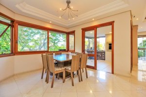 Apartamento com 163m², 3 dormitórios no bairro Petrópolis em Porto Alegre para Alugar