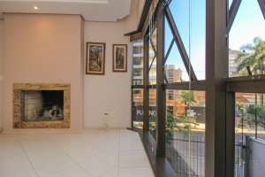 Apartamento com 163m², 3 dormitórios no bairro Petrópolis em Porto Alegre para Alugar