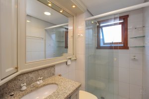 Apartamento com 163m², 3 dormitórios no bairro Petrópolis em Porto Alegre para Alugar