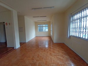 Casa Comercial com 250m² no bairro Petrópolis em Porto Alegre para Alugar