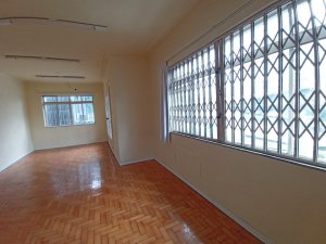 Casa comercial com 250m² no bairro Petrópolis em Porto Alegre para Alugar