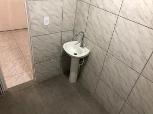 Loja com 130m² no bairro Santa Rosa de Lima em Porto Alegre para Alugar