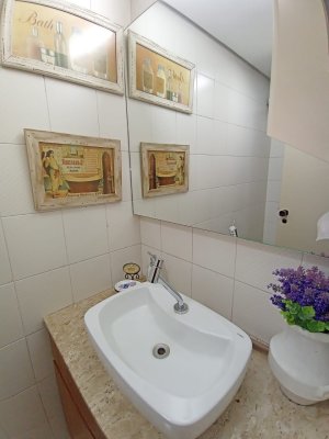 Salas/Conjuntos com 38m² no bairro Petrópolis em Porto Alegre para Alugar