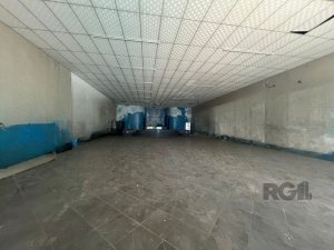 Loja com 1.200m² no bairro Floresta em Porto Alegre para Alugar