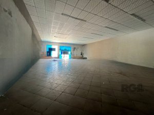 Loja com 1.200m² no bairro Floresta em Porto Alegre para Alugar