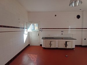 Casa comercial com 330m² no bairro Petrópolis em Porto Alegre para Alugar