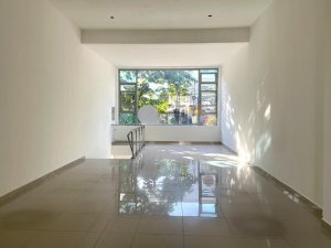 Loja com 97m² no bairro Auxiliadora em Porto Alegre para Alugar