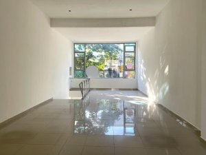 Loja com 97m² no bairro Auxiliadora em Porto Alegre para Alugar