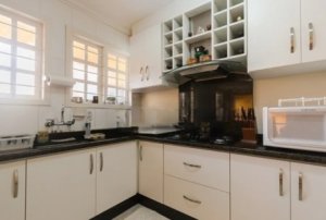 Casa com 290m², 4 dormitórios no bairro Espirito Santo em Porto Alegre para Alugar