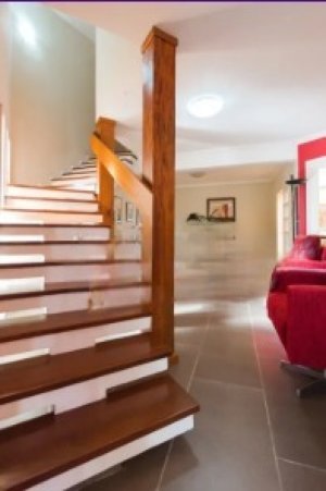 Casa com 290m², 4 dormitórios no bairro Espirito Santo em Porto Alegre para Alugar