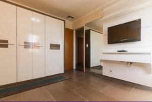 Casa com 290m², 4 dormitórios no bairro Espirito Santo em Porto Alegre para Alugar