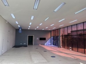 Loja com 318m² no bairro Sarandi em Porto Alegre para Alugar
