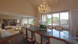 Casa com 554m², 3 dormitórios no bairro Vila Assunção em Porto Alegre para Alugar