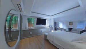 Casa com 554m², 3 dormitórios no bairro Vila Assunção em Porto Alegre para Alugar