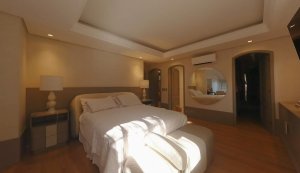 Casa com 554m², 3 dormitórios no bairro Vila Assunção em Porto Alegre para Alugar