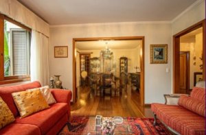 Apartamento com 280m², 5 dormitórios no bairro Petrópolis em Porto Alegre para Alugar