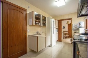 Apartamento com 280m², 5 dormitórios no bairro Petrópolis em Porto Alegre para Alugar