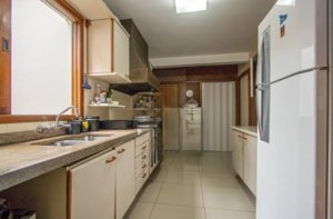 Apartamento com 280m², 5 dormitórios no bairro Petrópolis em Porto Alegre para Alugar