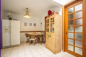 Apartamento com 280m², 5 dormitórios no bairro Petrópolis em Porto Alegre para Alugar