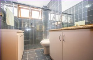 Apartamento com 280m², 5 dormitórios no bairro Petrópolis em Porto Alegre para Alugar