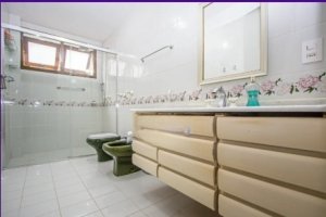 Apartamento com 280m², 5 dormitórios no bairro Petrópolis em Porto Alegre para Alugar