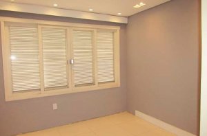 Loja com 497m² no bairro Navegantes em Porto Alegre para Alugar