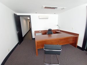 Conjunto/Sala com 180m² no bairro Moinhos de Vento em Porto Alegre para Alugar