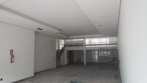 Loja com 250m² no bairro Passo da Areia em Porto Alegre para Alugar