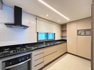 Apartamento com 87m², 2 dormitórios no bairro Moinhos de Vento em Porto Alegre para Alugar