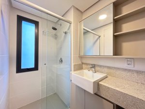 Apartamento com 87m², 2 dormitórios no bairro Moinhos de Vento em Porto Alegre para Alugar