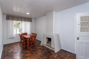 Casa com 90m², 3 dormitórios no bairro Chácara das Pedras em Porto Alegre para Alugar