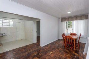 Casa com 90m², 3 dormitórios no bairro Chácara das Pedras em Porto Alegre para Alugar