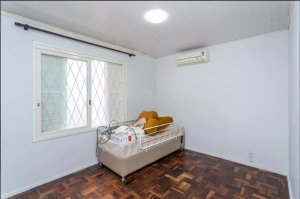 Casa com 90m², 3 dormitórios no bairro Chácara das Pedras em Porto Alegre para Alugar