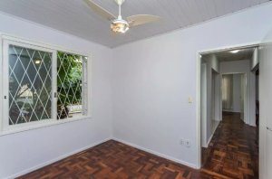 Casa com 90m², 3 dormitórios no bairro Chácara das Pedras em Porto Alegre para Alugar