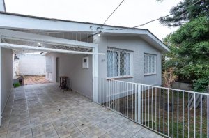 Casa com 90m², 3 dormitórios no bairro Chácara das Pedras em Porto Alegre para Alugar