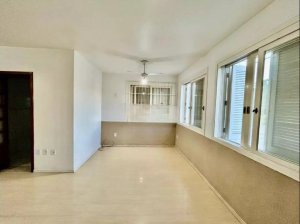 Casa com 250m², 3 dormitórios no bairro Espirito Santo em Porto Alegre para Alugar