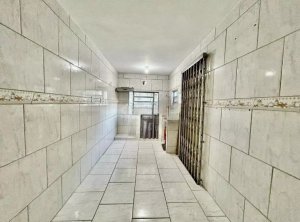Casa com 250m², 3 dormitórios no bairro Espirito Santo em Porto Alegre para Alugar