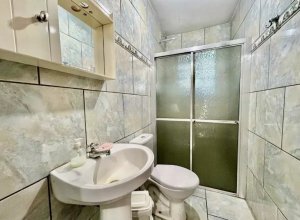 Casa com 250m², 3 dormitórios no bairro Espirito Santo em Porto Alegre para Alugar