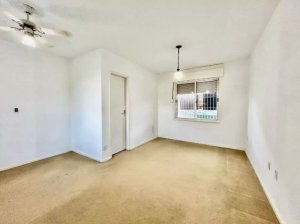 Casa com 250m², 3 dormitórios no bairro Espirito Santo em Porto Alegre para Alugar