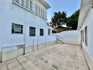 Casa com 250m², 3 dormitórios no bairro Espirito Santo em Porto Alegre para Alugar